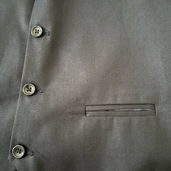 Boys 3 piece Navy suit 10-12 - Picture 9 of 16